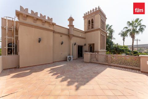 Villa te huur in Palm Jumeirah, Dubai, VAE 4 slaapkamers, 468.7 vr.m., nr 696950 - foto 10