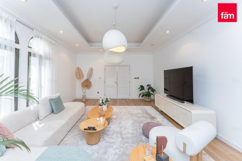 Villa te huur in Palm Jumeirah, Dubai, VAE 4 slaapkamers, 468.7 vr.m., nr 696950 - foto 6