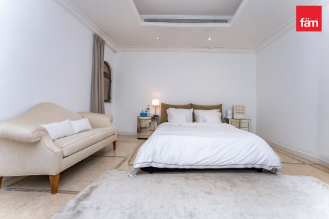 Зняти в оренду віллу в Пальма Джумейра, Дубай, ОАЕ 4 спальні, 468.7м2, № 696950 - фото 16