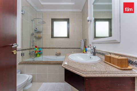Villa te huur in Palm Jumeirah, Dubai, VAE 4 slaapkamers, 468.7 vr.m., nr 696950 - foto 21