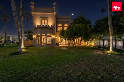 Villa te huur in Palm Jumeirah, Dubai, VAE 4 slaapkamers, 468.7 vr.m., nr 696950 - foto 15