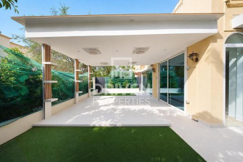 Вилла The Springs, Дубай, БАӘ-да 2 жатын бөлмелер, 241.08 м² № 745328 - фото 3