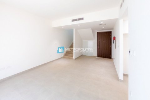 Townhouse in Al Ghadeer, Abu Dhabi, UAE 2 bedrooms, 161.6 sq.m. № 651795 - photo 2