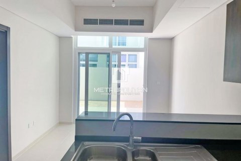 טאונהאוס למכירה ב DAMAC Hills (Akoya by DAMAC), Dubai, איחוד האמירויות  4 חדרי שינה, 167 מ"ר, מספר 663625 - תמונה 5