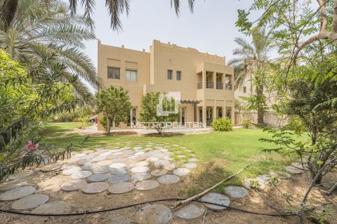 فيلا للبيع في Meadows، دبي، الإمارات العربية المتحدة 4 غرفة نوم ، 827 متر مربع ، رقم 663623 - صورة 16