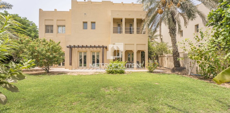 فيلا في Meadows، دبي 4 غرفة نوم ، 827 متر مربع . ر قم 663623