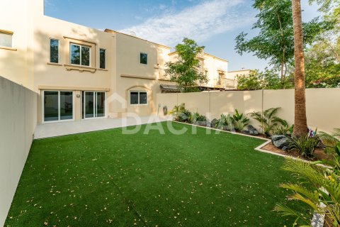 Rijtjeshuis te koop in Dubai, VAE 3 slaapkamers, 228 vr.m., nr 713658 - foto 1