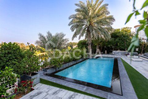 Vilë në Jumeirah Islands, Dubai, Emiratet e Bashkuara Arabe 4 dhoma gjumi, 539 m2. № 713659 - Foto 18