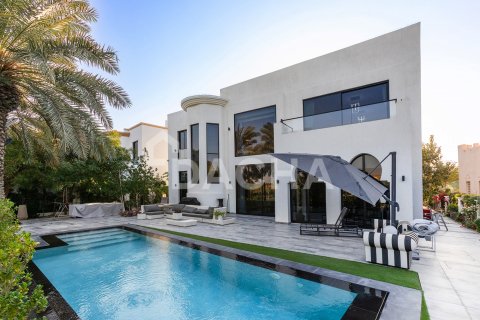 Vilë në Jumeirah Islands, Dubai, Emiratet e Bashkuara Arabe 4 dhoma gjumi, 539 m2. № 713659 - Foto 19