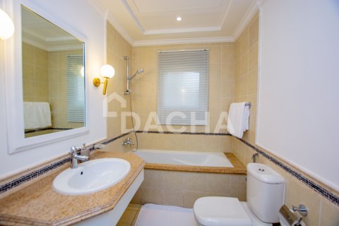 Villa in Palm Jumeirah, Dubai, UAE 4 bedrooms, 470 sq.m. № 713656 - photo 26