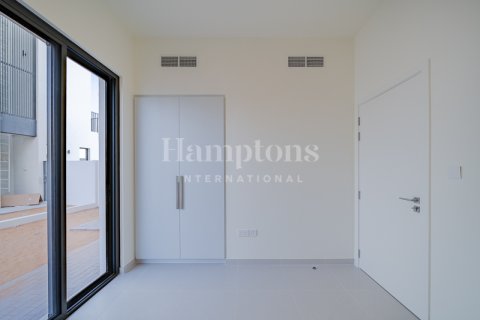 Huvila Dubai South (Dubai World Central), Arabiemiraatit 4 makuuhuonetta, 231.79298500 m2 № 651430 - kuva 14