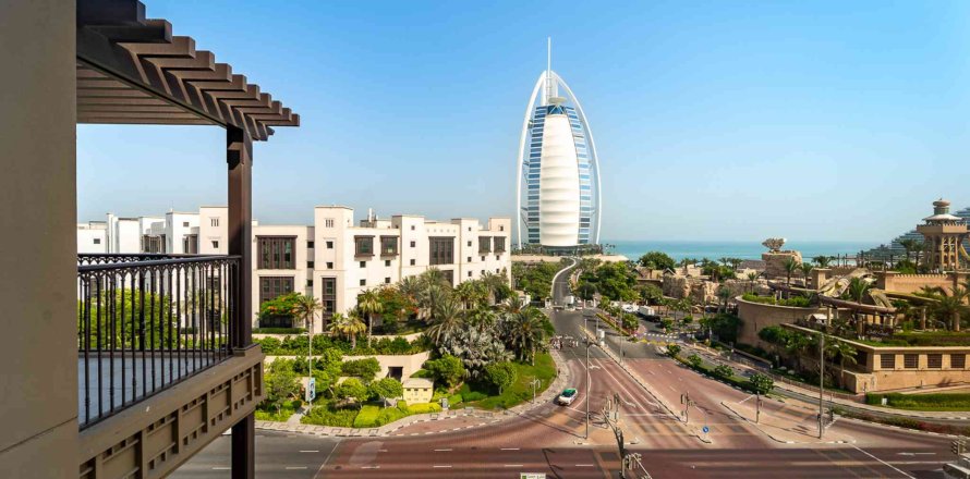 Apartament w Umm Suqeim, Dubai, ZEA 3 sypialnie, 171 mkw. nr 696182