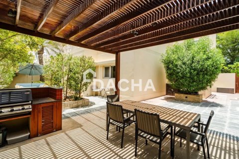 Villa para venda em Meadows, Dubai, EAU 3 quartos, 325 m2 № 766045 - foto 15