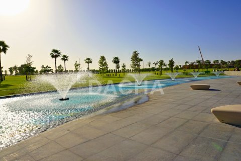 Terreno en venta en Nadd Al Sheba, Dubai, EAU 930 m2 № 766025 - foto 1