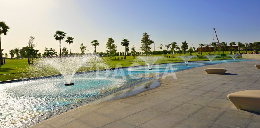 Terreno en Nadd Al Sheba, Dubai, EAU 930 m² № 766025