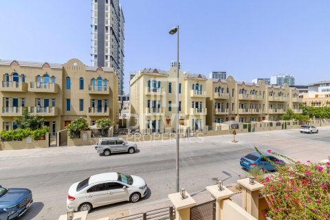 Jumeirah Village Circle、Dubai、UAE にあるタウンハウス販売中 4ベッドルーム、237 m2、No653867 - 写真 1