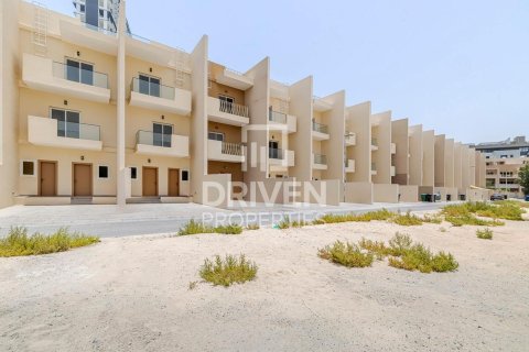 Townhouse de vânzare în Jumeirah Village Circle, Dubai, EAU 4 dormitoare, 237 mp. №653867 - poză 11