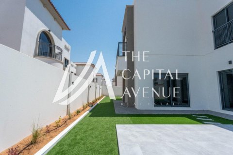 Vilë në Al Shamkha, Abu Dhabi, Emiratet e Bashkuara Arabe 5 dhoma gjumi, 507.81 m2. № 762857 - Foto 8