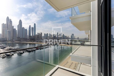 דירה להשכרה ב Dubai Harbour, Dubai, איחוד האמירויות 2 חדרי שינה, 115.66 מ"ר, מספר 745573 - תמונה 2