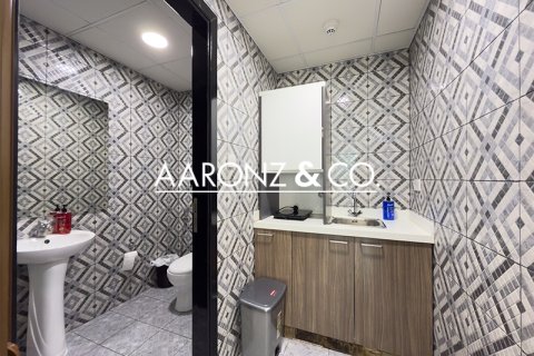 Oficina en alquiler en Business Bay, Dubai, EAU 104.7 m2 № 670595 - foto 19