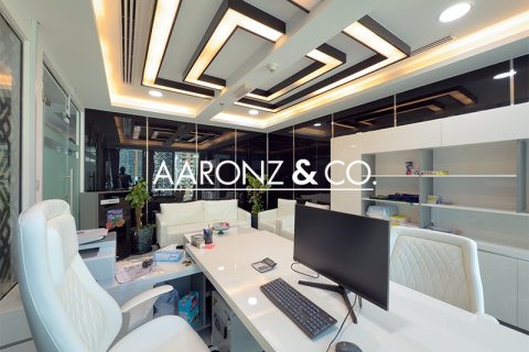 Oficina en alquiler en Business Bay, Dubai, EAU 104.7 m2 № 670595 - foto 3