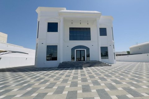 Βίλα σε Al Barsha, Dubai, ΗΑΕ 4 υπνοδωμάτια, 1393.55 τ.μ. Αρ. 750222
