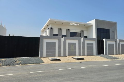 Villa para arrendamento em Dubai, EAU 3 quartos, 1153.95 m2 № 750219 - foto 13