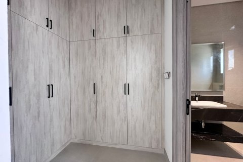 Villa para arrendamento em Dubai, EAU 3 quartos, 1153.95 m2 № 750219 - foto 10