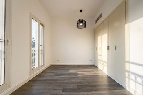 Villa in The Springs, Dubai, UAE 2 bedrooms, 269.21 sq.m. № 750224 - photo 9