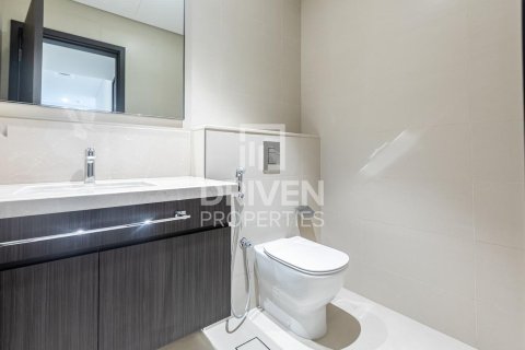 Lägenhet uthyres i Zabeel, Dubai, UAE 2 sovrum, 121.89 kvm Nr. 765635 - fotografi 16