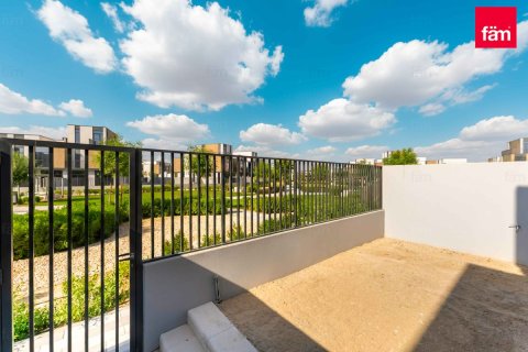 Řadový dům v Dubai, SAE 3 ložnice, 168 m² Č.: 669816 - fotografie 13