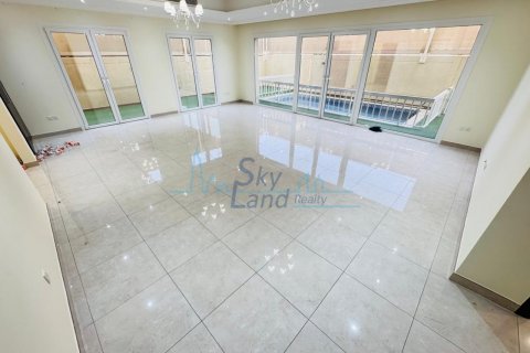 Vilë në Jumeirah, Dubai, Emiratet e Bashkuara Arabe 5 dhoma gjumi, 418.1 m2. № 636735 - Foto 5