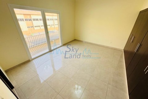 Vilë në Jumeirah, Dubai, Emiratet e Bashkuara Arabe 5 dhoma gjumi, 418.1 m2. № 636735 - Foto 11
