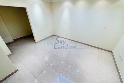 Vilë në Jumeirah, Dubai, Emiratet e Bashkuara Arabe 5 dhoma gjumi, 418.1 m2. № 636735 - Foto 19