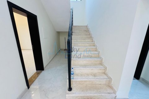 Vilë në Jumeirah, Dubai, Emiratet e Bashkuara Arabe 4 dhoma gjumi, 278.7 m2. № 636733 - Foto 6