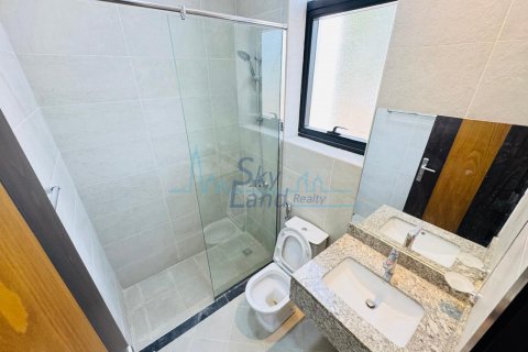 Vilë në Jumeirah, Dubai, Emiratet e Bashkuara Arabe 4 dhoma gjumi, 278.7 m2. № 636733 - Foto 22