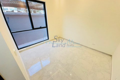 Vilë në Jumeirah, Dubai, Emiratet e Bashkuara Arabe 4 dhoma gjumi, 278.7 m2. № 636733 - Foto 11
