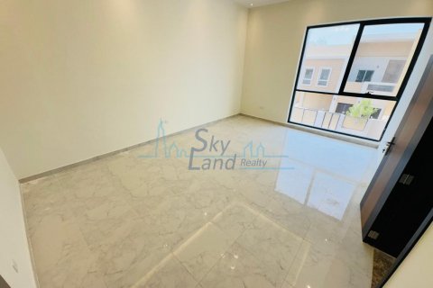 Vilë në Jumeirah, Dubai, Emiratet e Bashkuara Arabe 4 dhoma gjumi, 278.7 m2. № 636733 - Foto 18