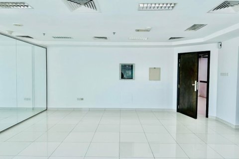 Oficina en alquiler en Al Barsha, Dubai, EAU 83.8 m2 № 726807 - foto 6