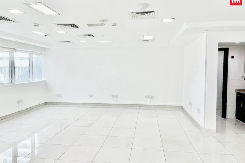 Oficina en alquiler en Al Barsha, Dubai, EAU 83.8 m2 № 726807 - foto 3