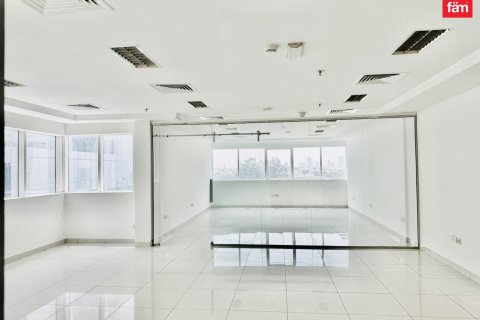 Oficina en alquiler en Al Barsha, Dubai, EAU 83.8 m2 № 726807 - foto 2