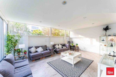 Řadový dům v Dubai, SAE 4 ložnice, 247.4 m² Č.: 711379