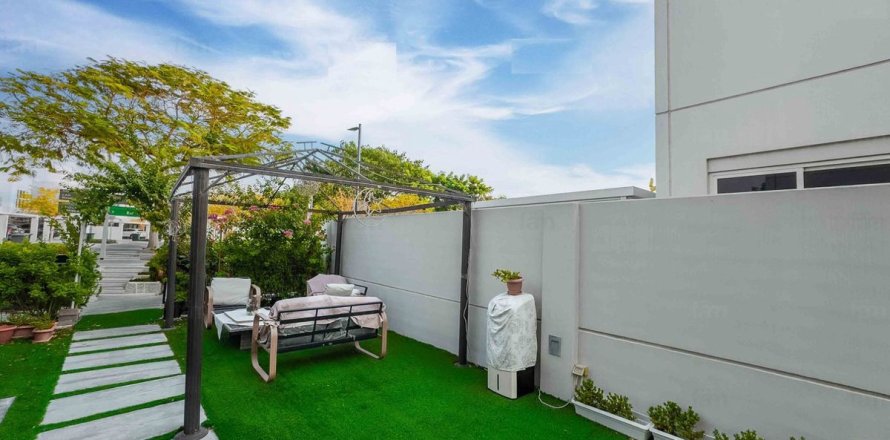 Townhouse i Dubai, UAE 4 soveværelser, 247.4 kvm № 711379