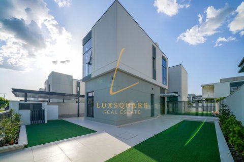 Villa para arrendamento em Al Furjan, Dubai, EAU 4 quartos, 564 m2 № 726987 - foto 4