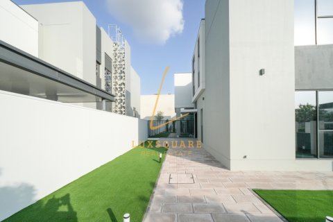 Al Furjan, Dubai, BAE’de kiralık villa 5 yatak odası, 624 m&sup2; No 726988 - fotoğraf 10