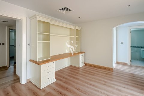 Üürile anda villa asukohaga Meadows, Dubai, AÜE: 5 magamistoaga, 549 m² Nr 699645 - pilt 13