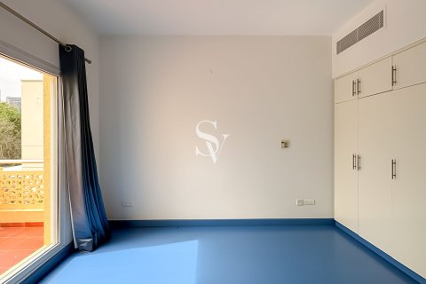 Üürile anda villa asukohaga Meadows, Dubai, AÜE: 5 magamistoaga, 549 m² Nr 699645 - pilt 21