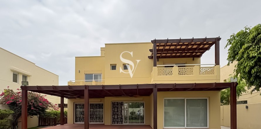 Villa asukohaga Meadows, Dubai, AÜE: 5 magamistoaga, 549 m² Nr 699645