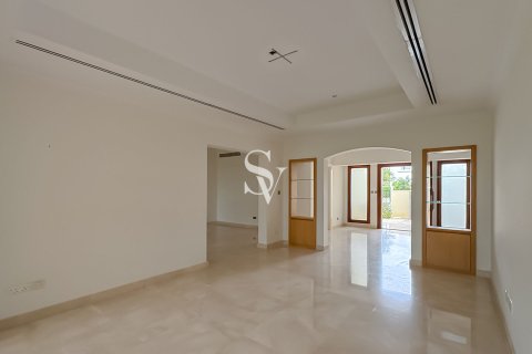 Üürile anda villa asukohaga Meadows, Dubai, AÜE: 5 magamistoaga, 549 m² Nr 699645 - pilt 7