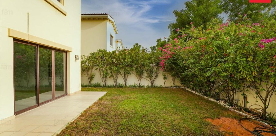 Таунхаус в Рим, Дубай, ОАЭ 3 спальни, 297.6м2 № 655674